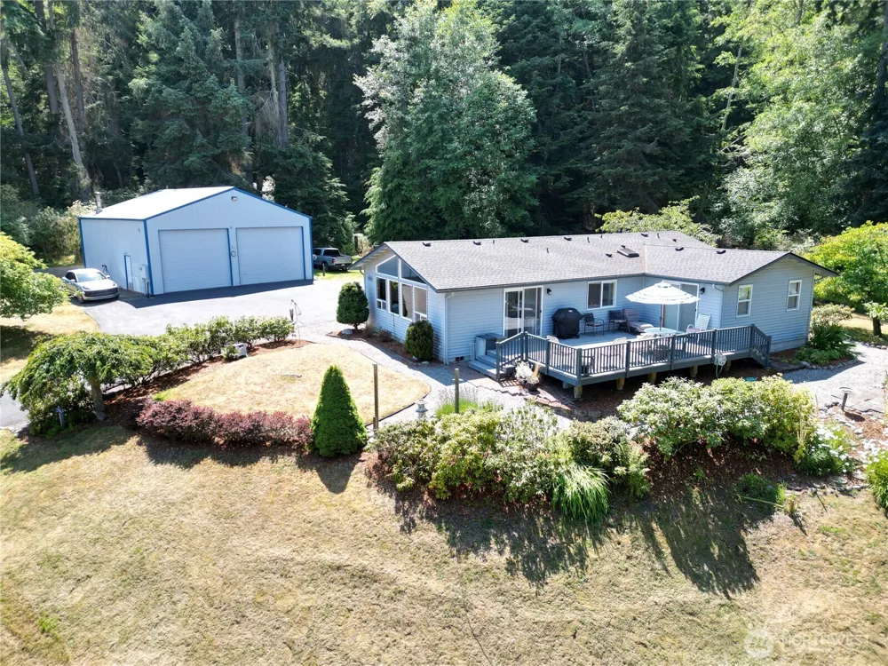 2196 Bluff Road Greenbank, WA 98253