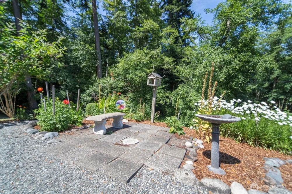 2196 Bluff Road Greenbank, WA 98253