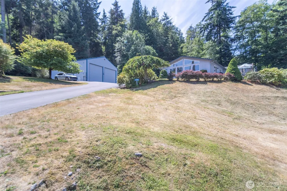 2196 Bluff Road Greenbank, WA 98253