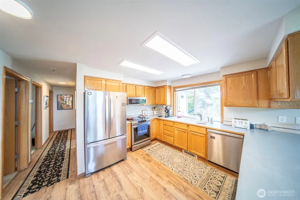 2196 Bluff Road Greenbank, WA 98253