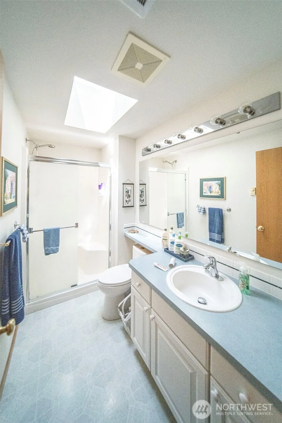 2196 Bluff Road Greenbank, WA 98253