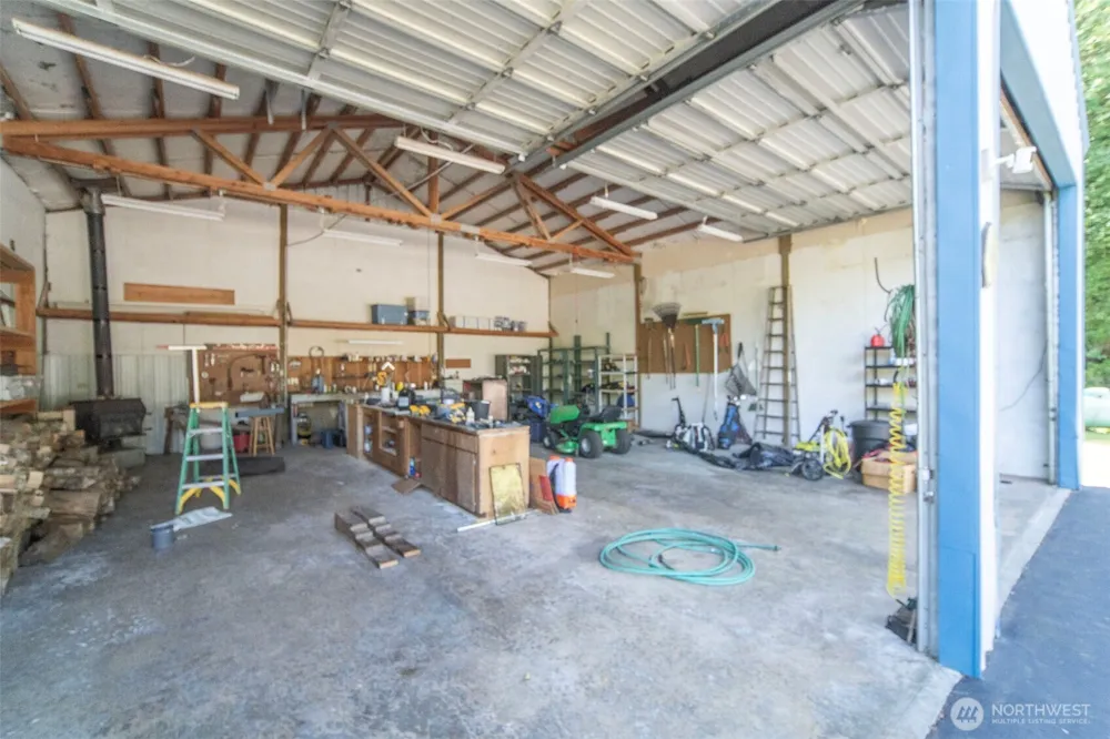 2196 Bluff Road Greenbank, WA 98253