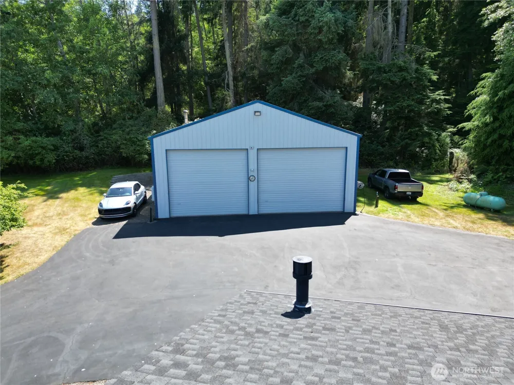 2196 Bluff Road Greenbank, WA 98253