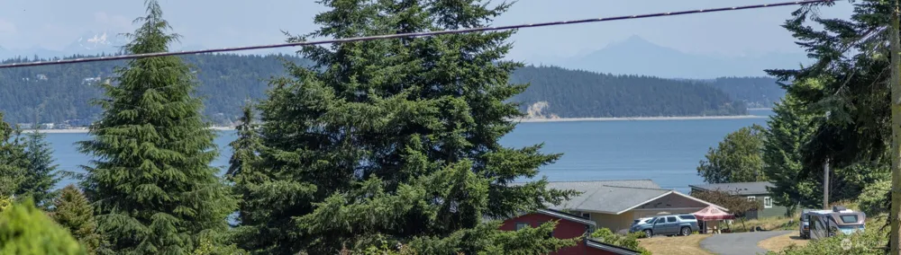 2196 Bluff Road Greenbank, WA 98253