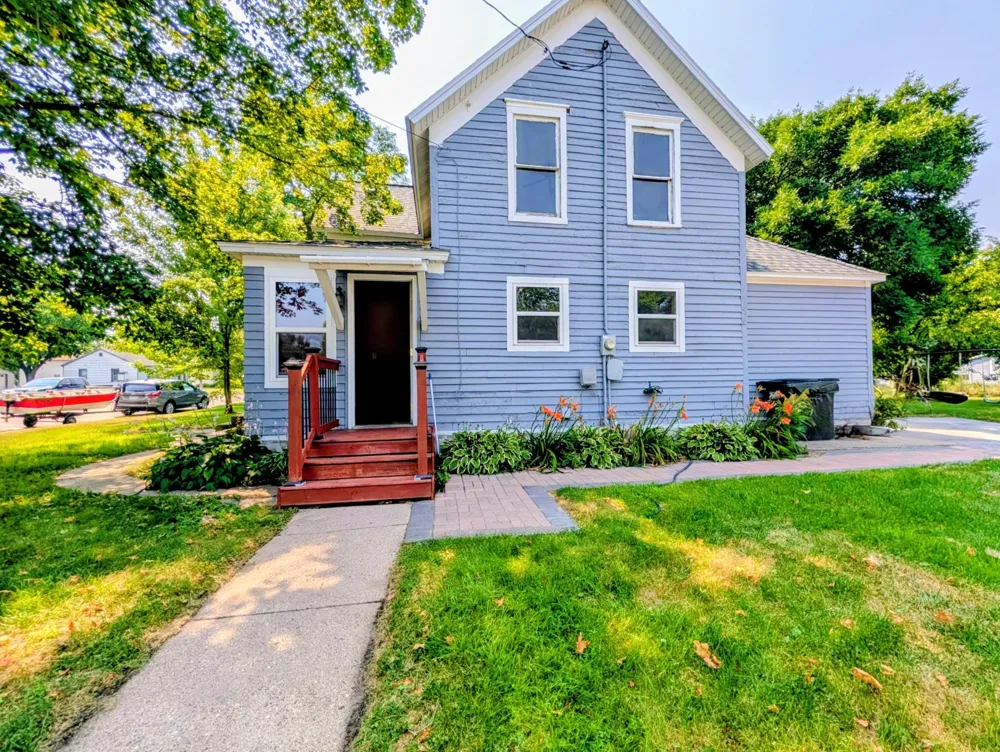 103 3rd Street SW Melrose, MN 56352