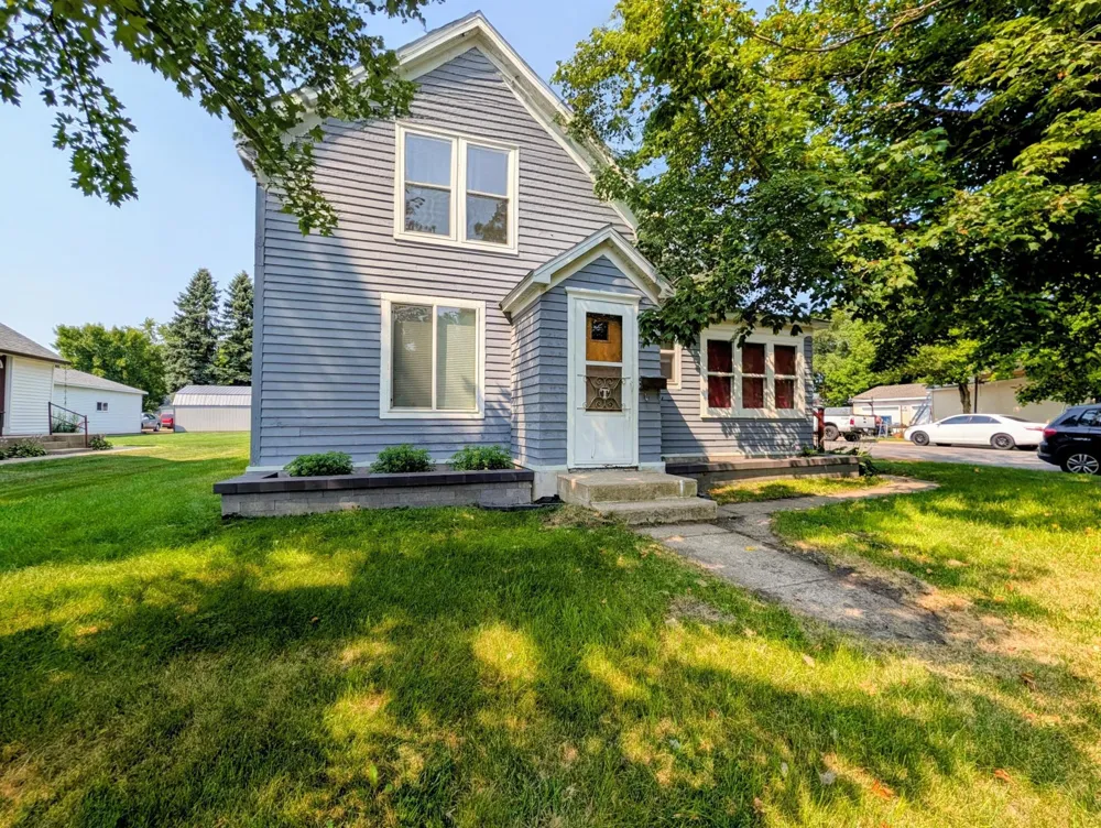 103 3rd Street SW Melrose, MN 56352