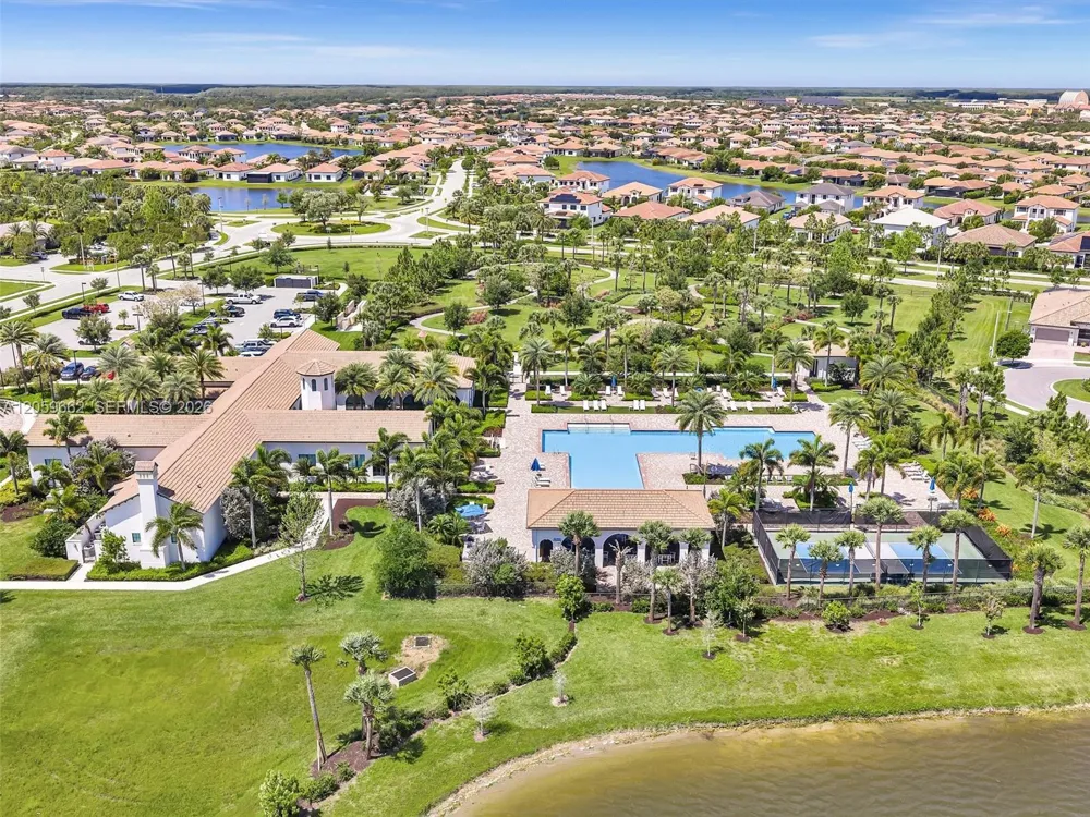 4784 Sophia Dr Ave Maria, FL 34142