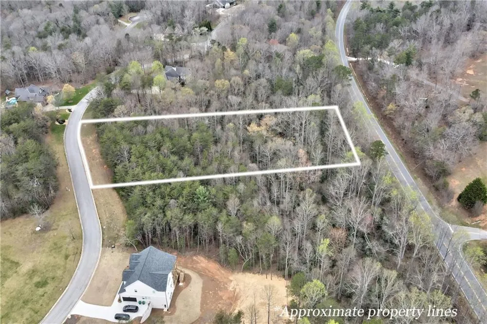 450 Beachwood Drive Cornelia, GA 30531