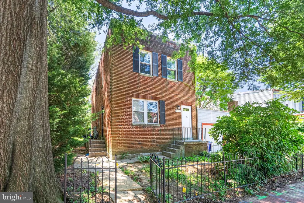 609 INDEPENDENCE AVENUE SE Washington, DC 20003