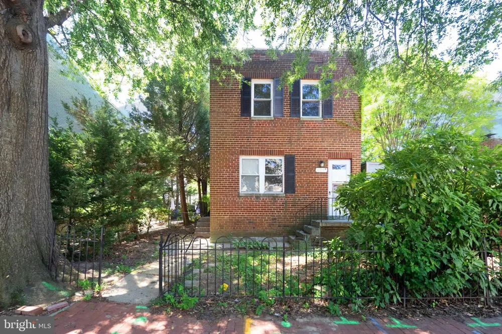 609 INDEPENDENCE AVENUE SE Washington, DC 20003