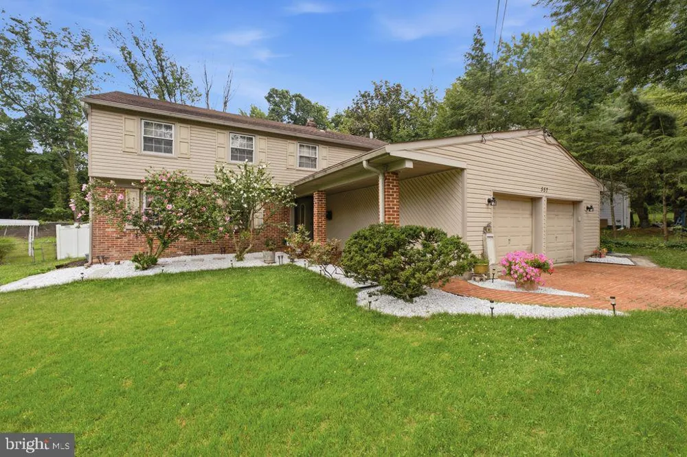 557 COVERED BRIDGE ROAD Cherry Hill, NJ 08034