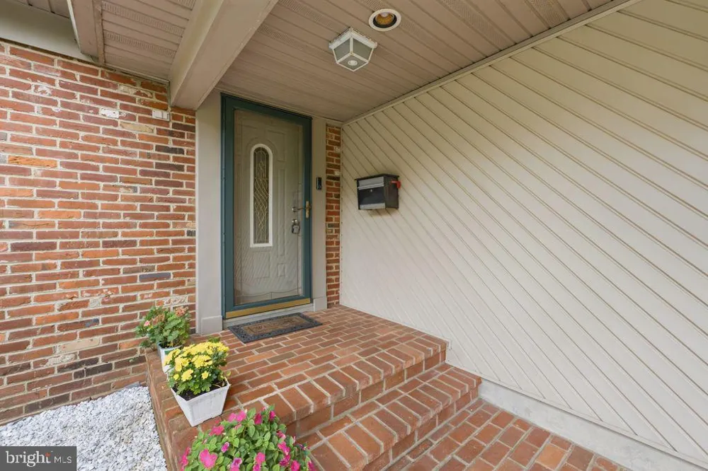 557 COVERED BRIDGE ROAD Cherry Hill, NJ 08034