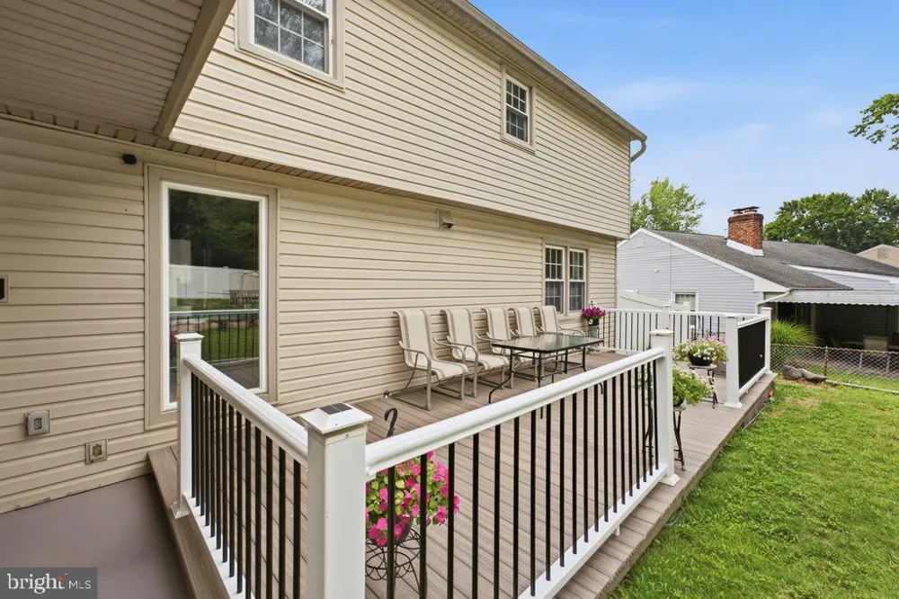 557 COVERED BRIDGE ROAD Cherry Hill, NJ 08034