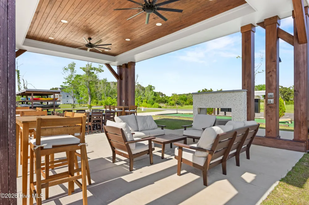 356 Hardison Road Holly Ridge, NC 28445