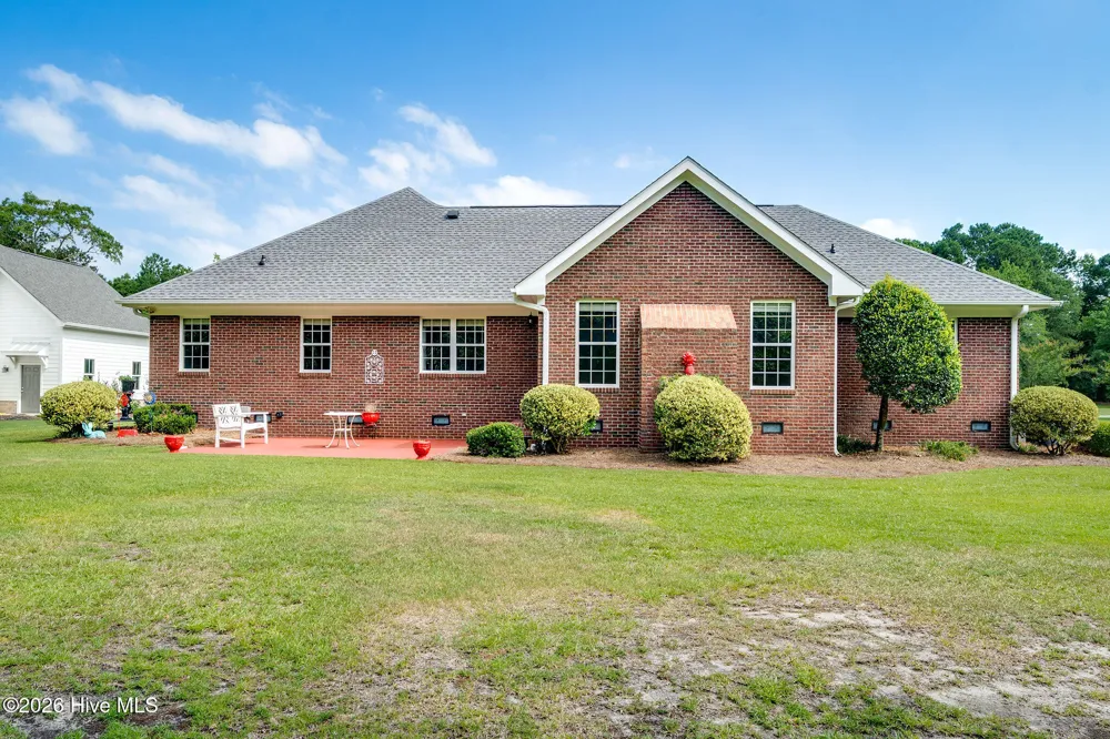 220 Red Fox Run Drive Wallace, NC 28466
