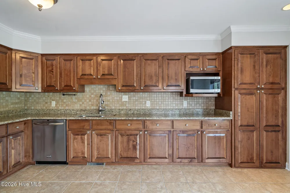 220 Red Fox Run Drive Wallace, NC 28466