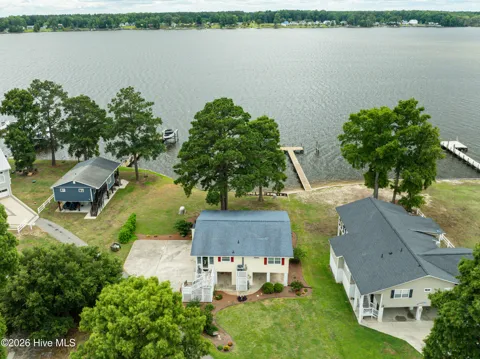 22 Oak Point Road