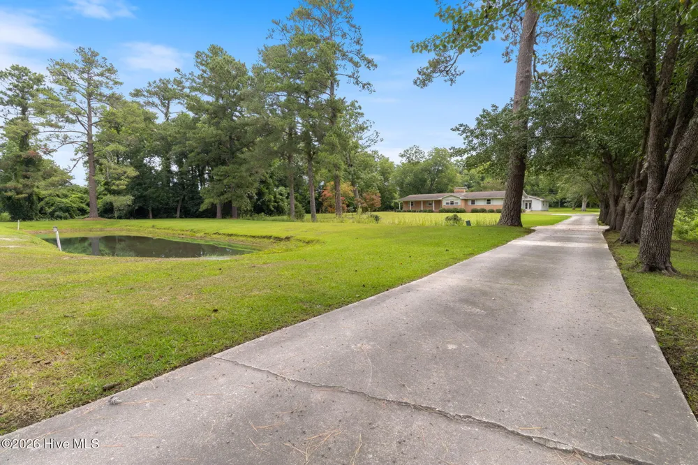 312 Mitchell Ford Road Clarkton, NC 28433