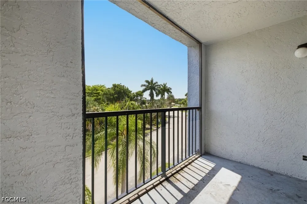 Eagle Ridge Drive #1733 Fort Myers, FL 33912