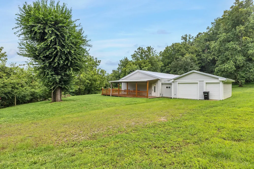 3838 Old State Rd Hampshire, TN 38461