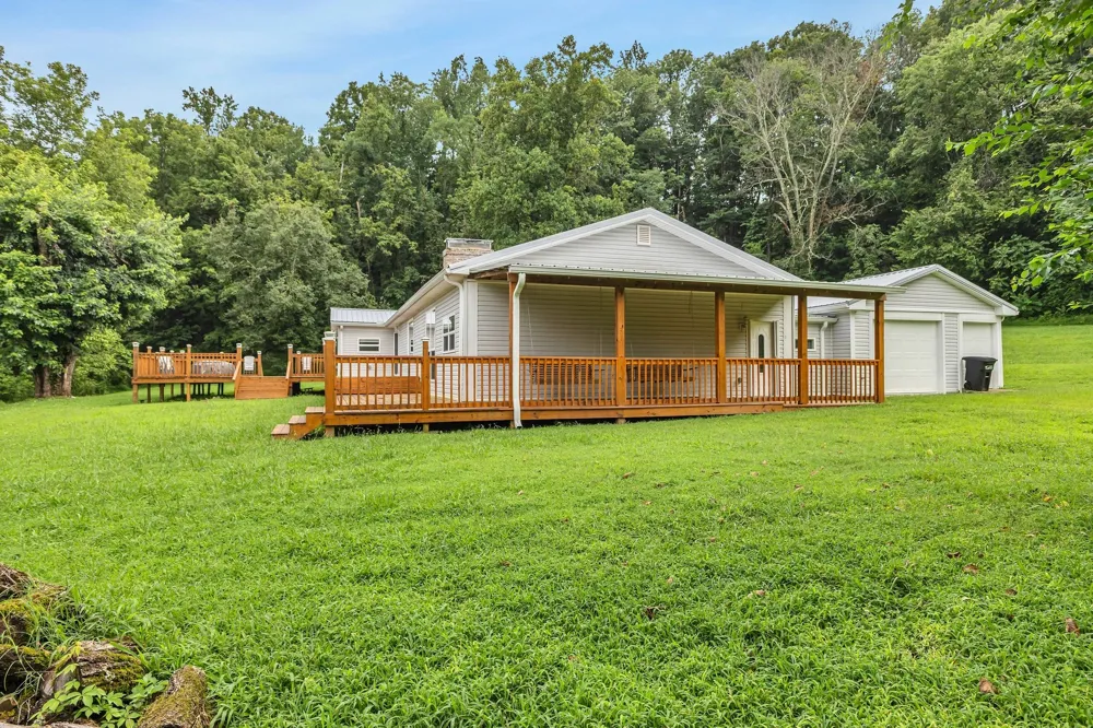 3838 Old State Rd Hampshire, TN 38461