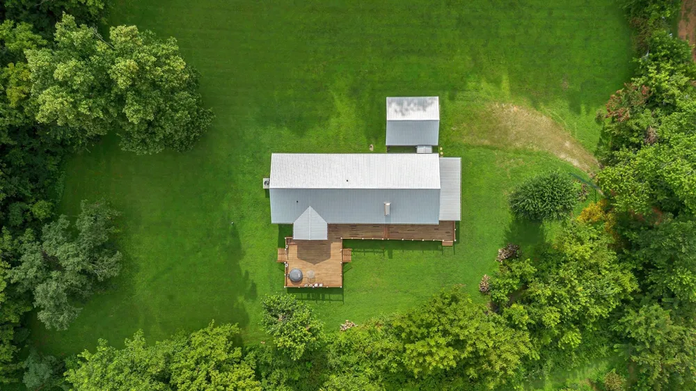 3838 Old State Rd Hampshire, TN 38461