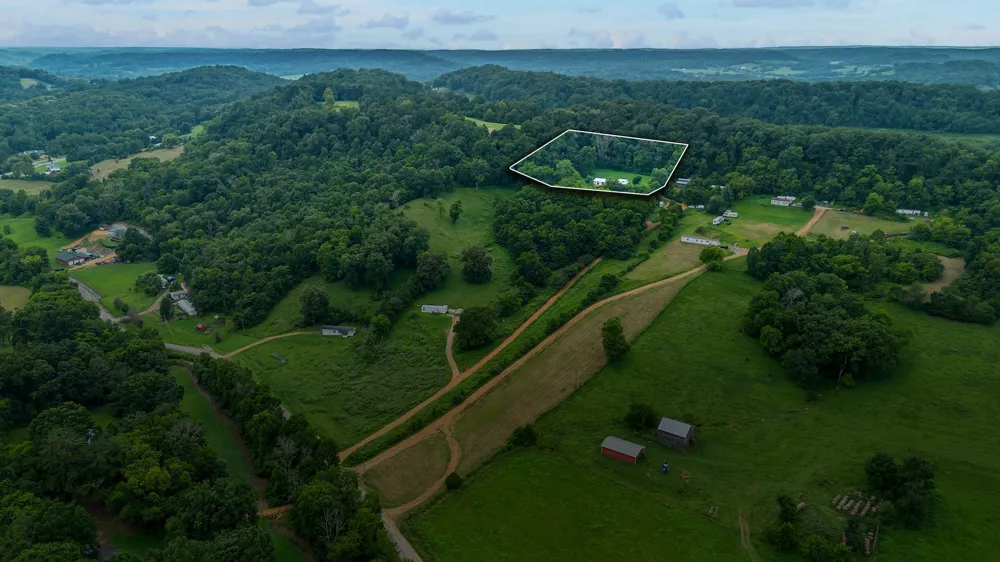 3838 Old State Rd Hampshire, TN 38461