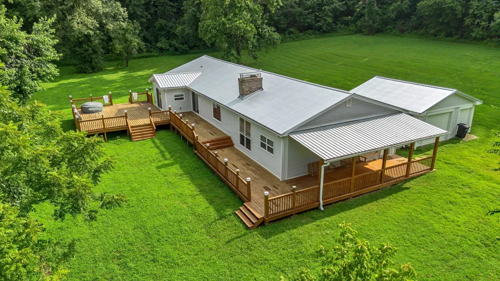 3838 Old State Rd Hampshire, TN 38461