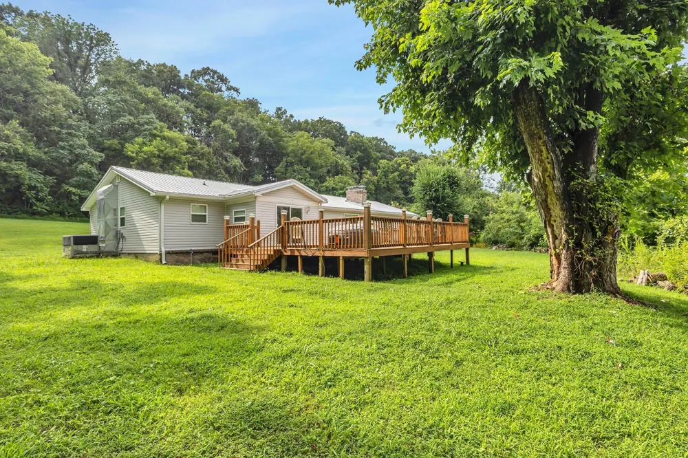 3838 Old State Rd Hampshire, TN 38461