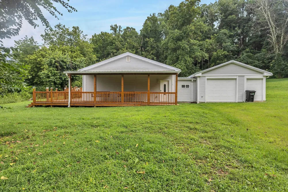 3838 Old State Rd Hampshire, TN 38461