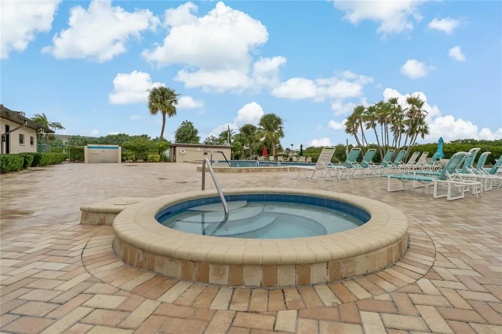10032 65TH AVENUE #17 St Petersburg, FL 33708