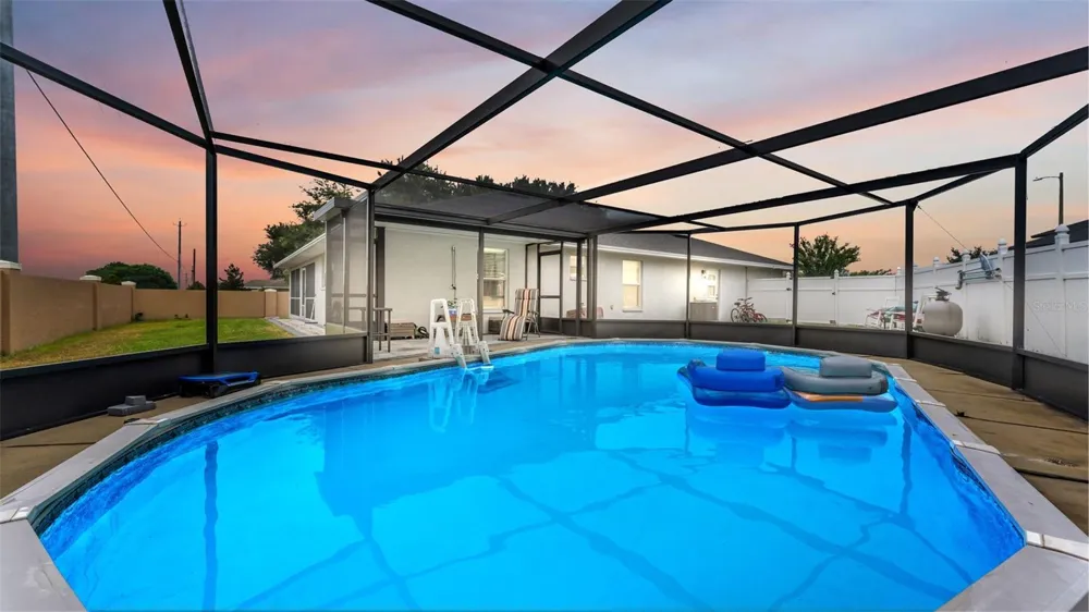 104 BENTLEY OAKS BOULEVARD Auburndale, FL 33823
