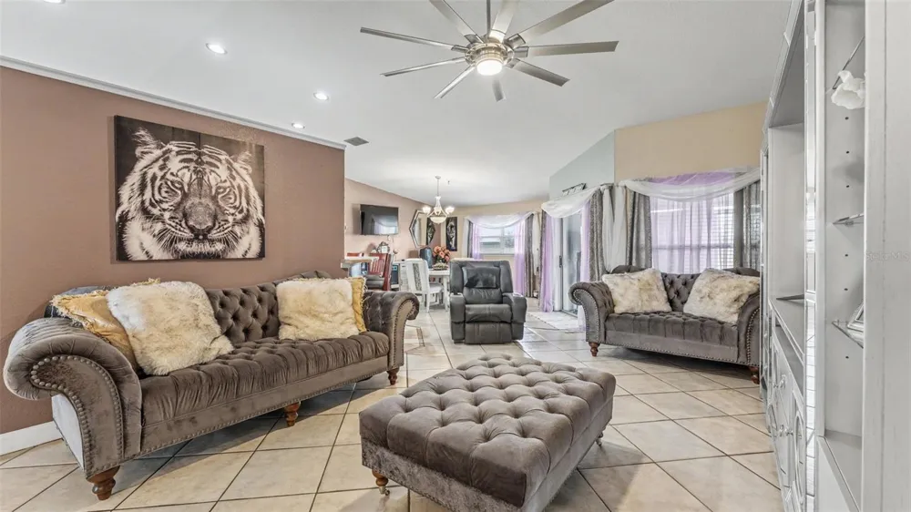 104 BENTLEY OAKS BOULEVARD Auburndale, FL 33823