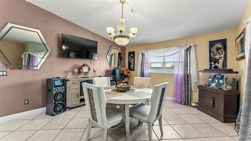 104 BENTLEY OAKS BOULEVARD Auburndale, FL 33823