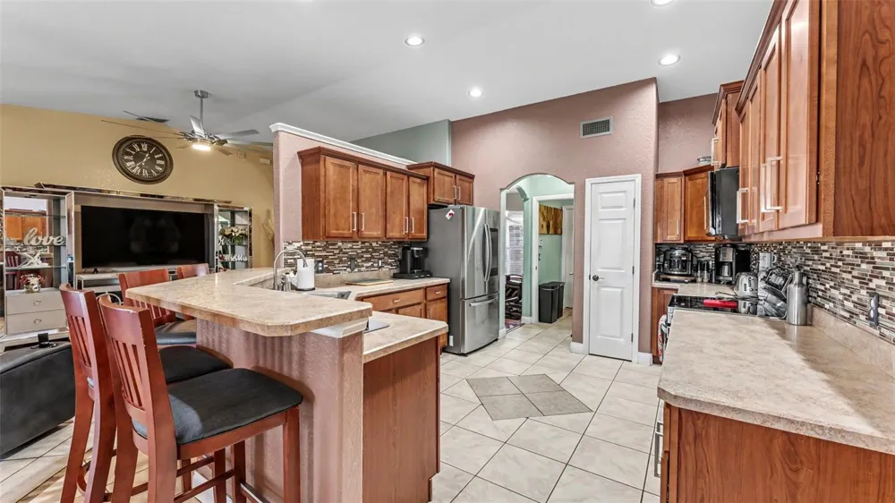 104 BENTLEY OAKS BOULEVARD Auburndale, FL 33823