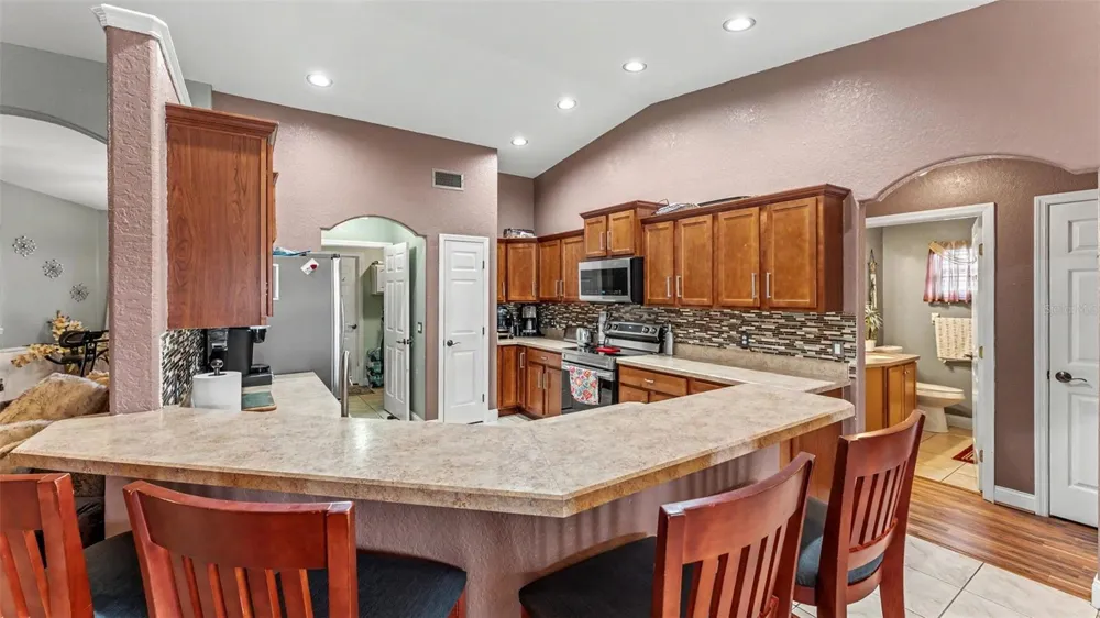 104 BENTLEY OAKS BOULEVARD Auburndale, FL 33823