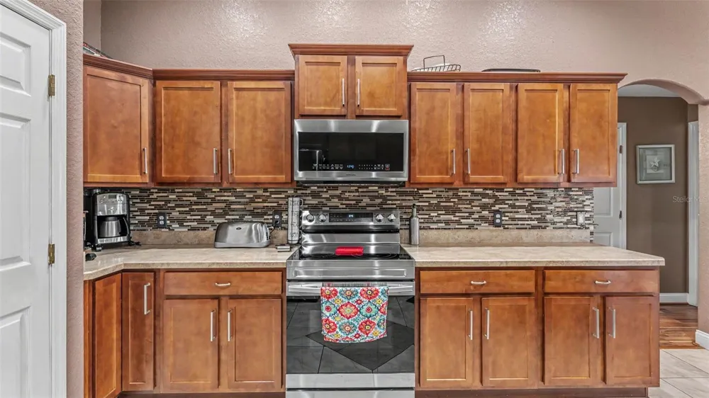 104 BENTLEY OAKS BOULEVARD Auburndale, FL 33823