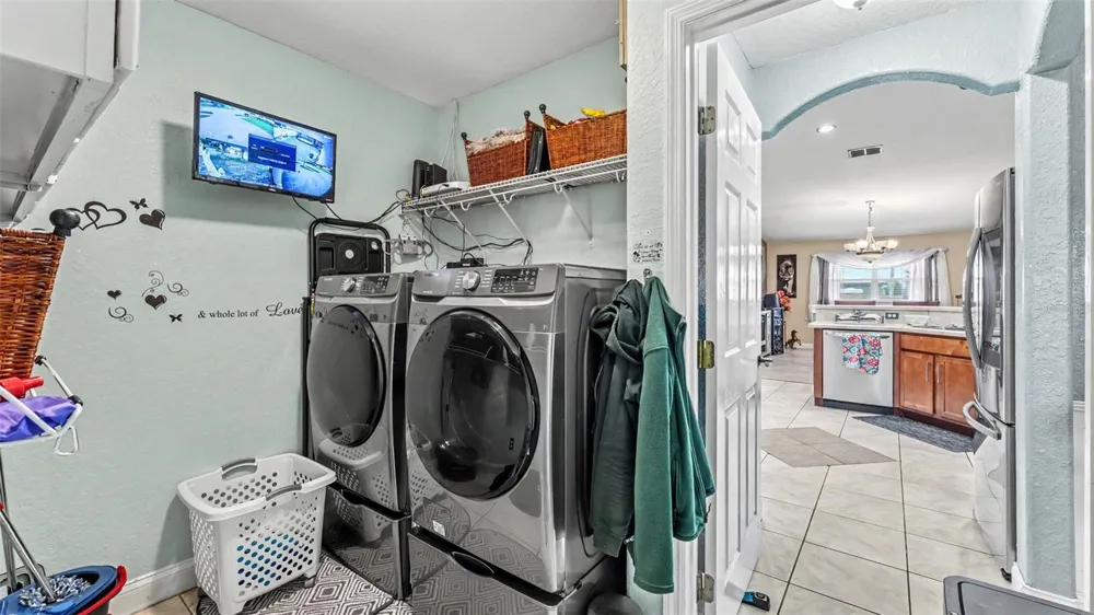 104 BENTLEY OAKS BOULEVARD Auburndale, FL 33823