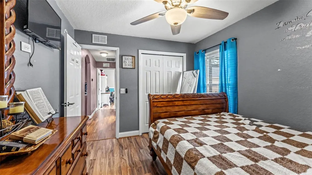 104 BENTLEY OAKS BOULEVARD Auburndale, FL 33823