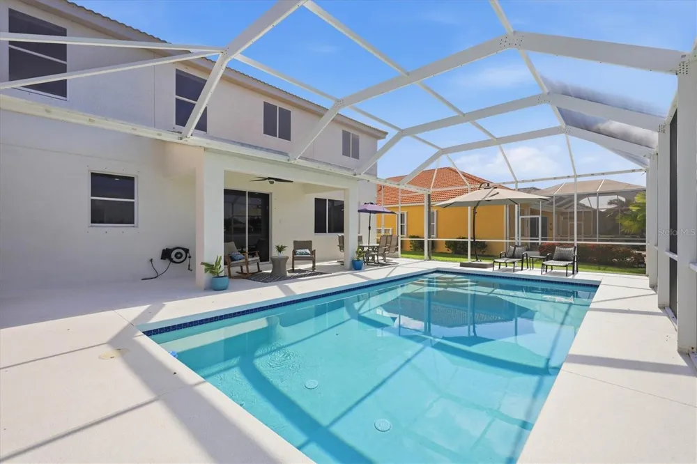6904 74TH STREET CIRCLE E Bradenton, FL 34203