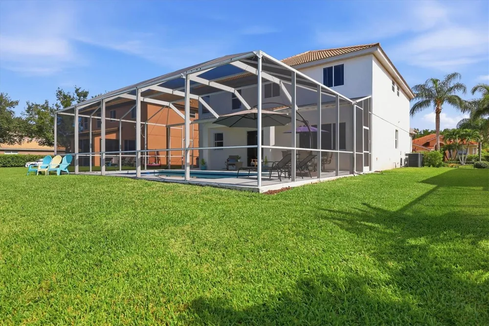 6904 74TH STREET CIRCLE E Bradenton, FL 34203