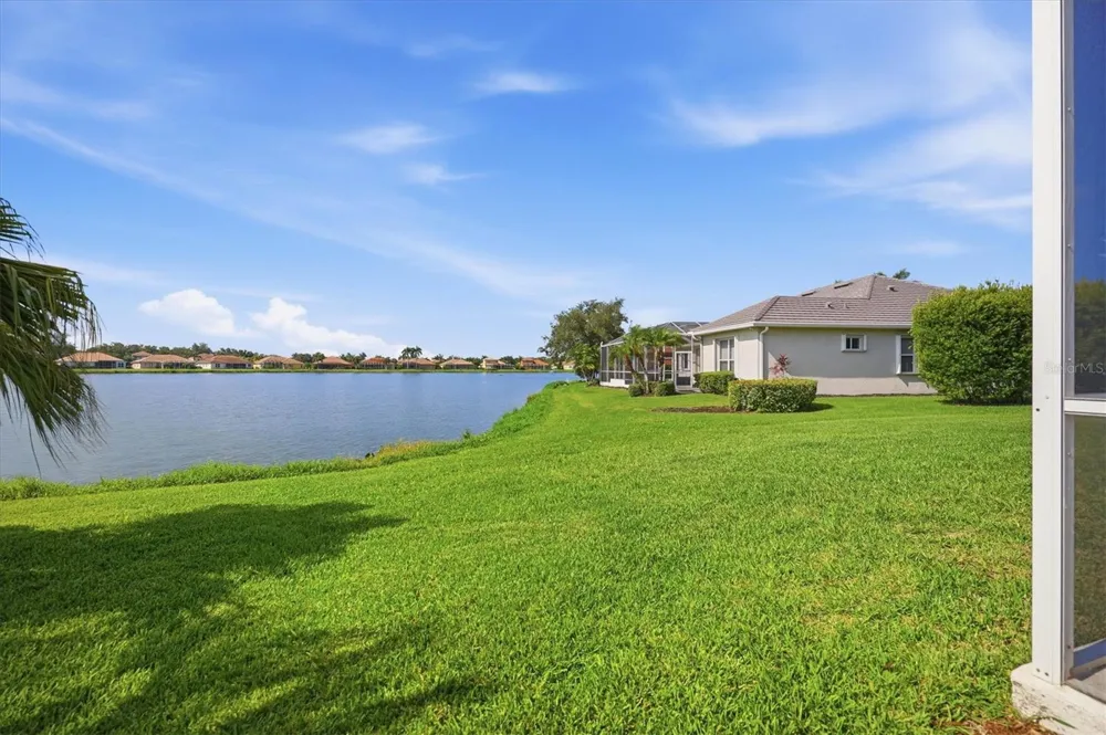 6904 74TH STREET CIRCLE E Bradenton, FL 34203