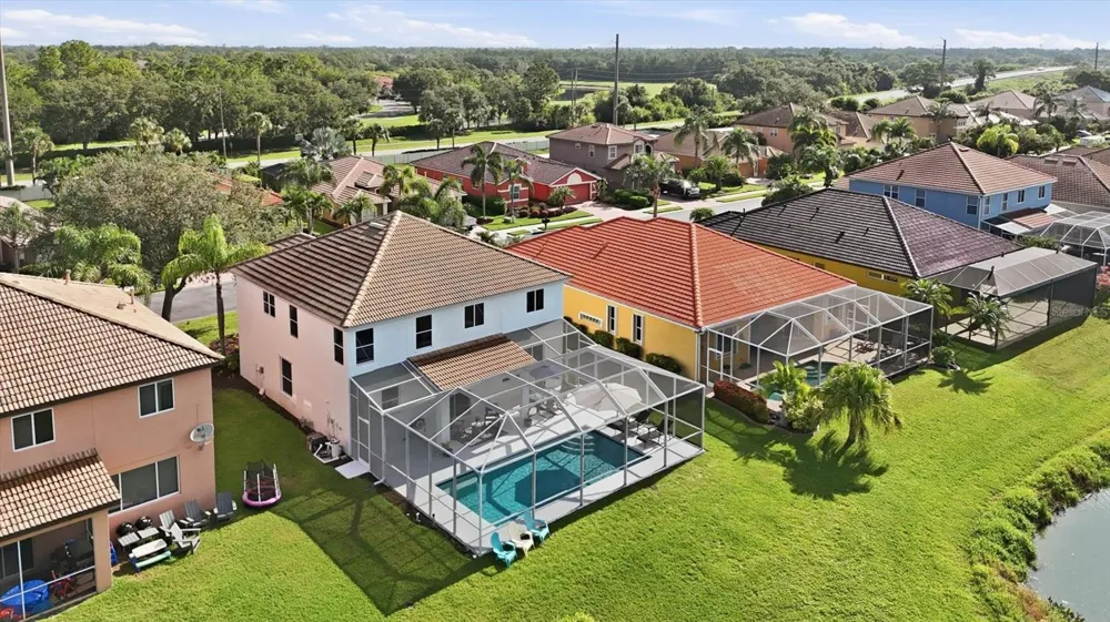 6904 74TH STREET CIRCLE E Bradenton, FL 34203