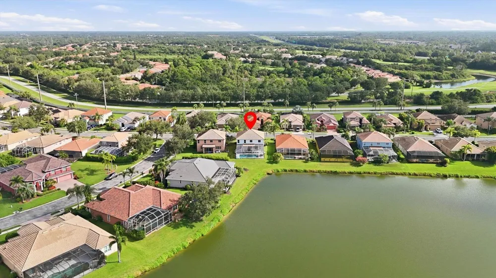 6904 74TH STREET CIRCLE E Bradenton, FL 34203