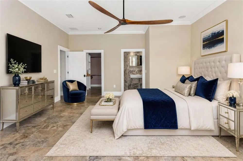 440 PALM ISLAND SE Clearwater Beach, FL 33767