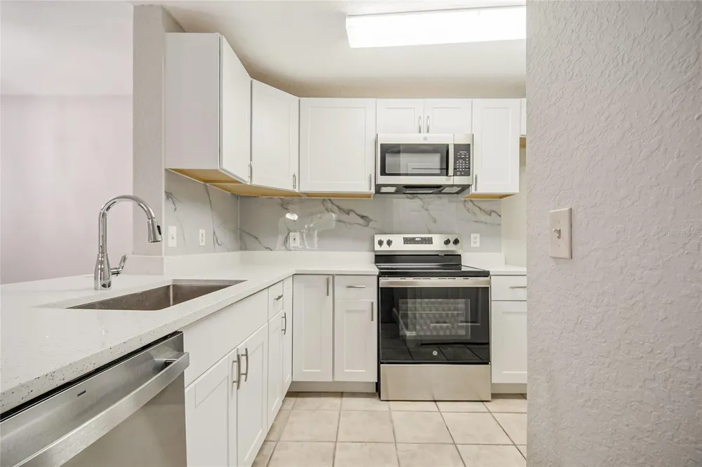 7511 SEURAT STREET #10102 Orlando, FL 32819