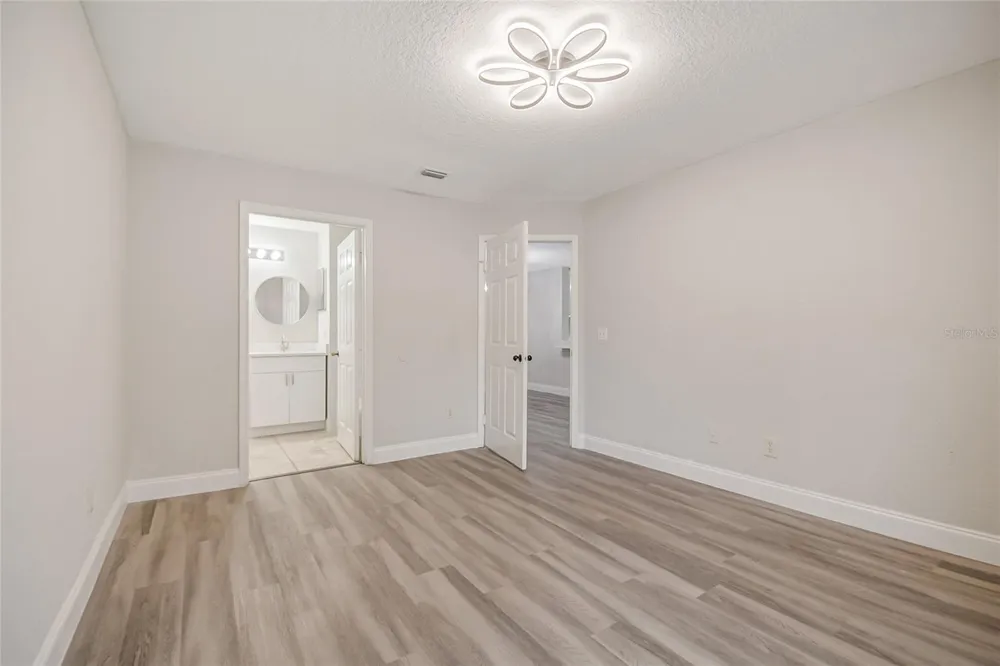 7511 SEURAT STREET #10102 Orlando, FL 32819