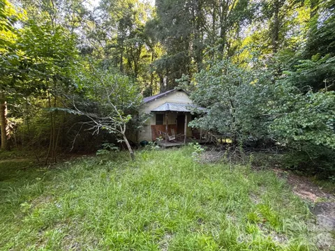 V/L Woodland Drive
