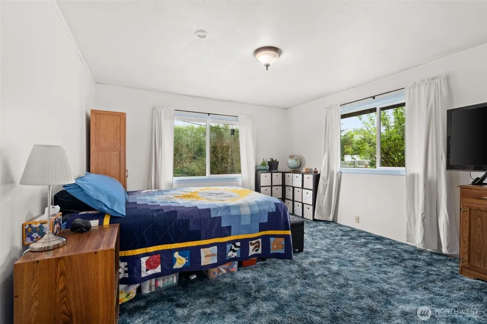 5412 Olympic Highway Aberdeen, WA 98520