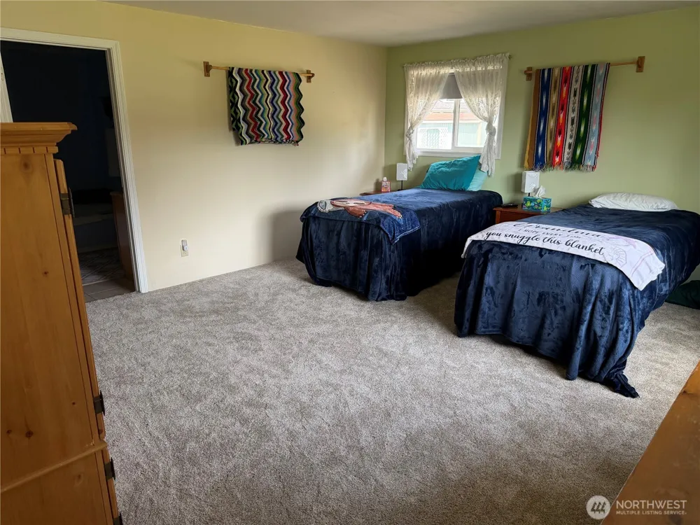 5412 Olympic Highway Aberdeen, WA 98520